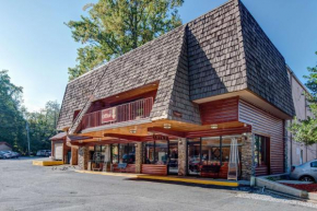 Отель Quality Inn Creekside - Downtown Gatlinburg, Гатлинберг